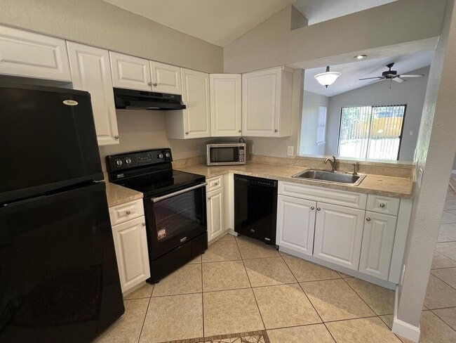 Building Photo - 11644 Sarita Ct