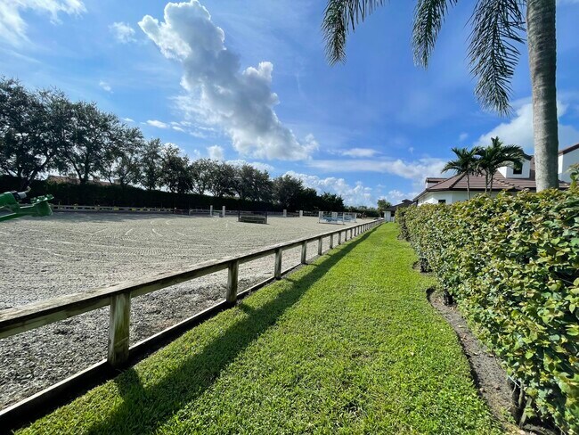 Building Photo - 14372 Equestrian Way