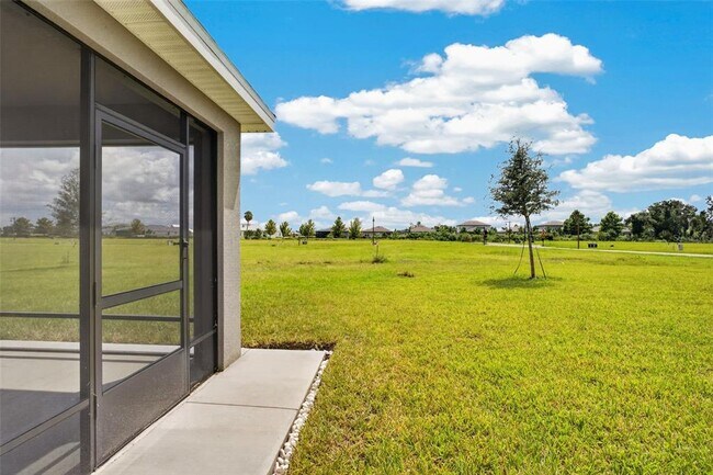 Building Photo - 10924 Rabbit Grv Trl