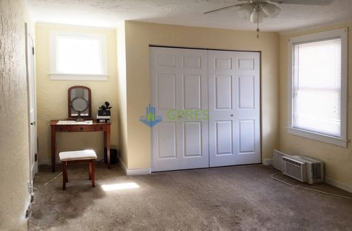 Building Photo - Oakmont Townhouse
