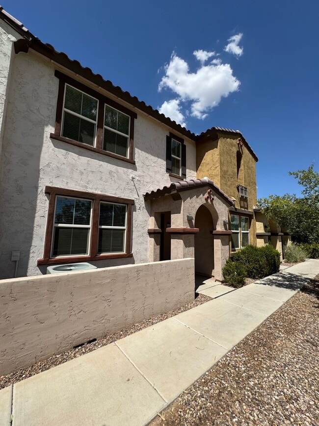 Building Photo - Unique opportunity! 3 bedrooms & 2.5 baths...