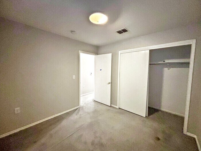 Building Photo - 8432 Fall Meadow Ln