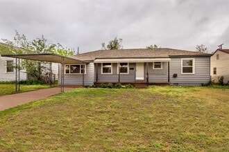 Building Photo - 4037 SE 25th St