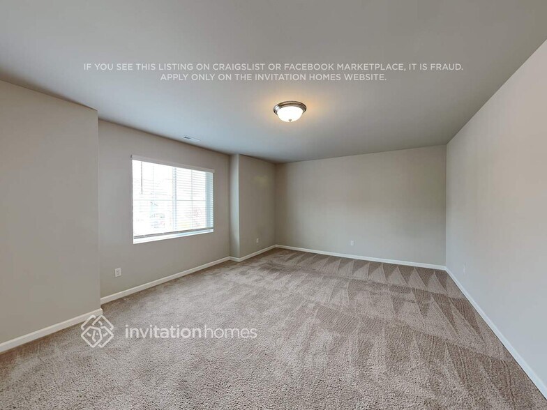 Building Photo - 12606 36th Place NE