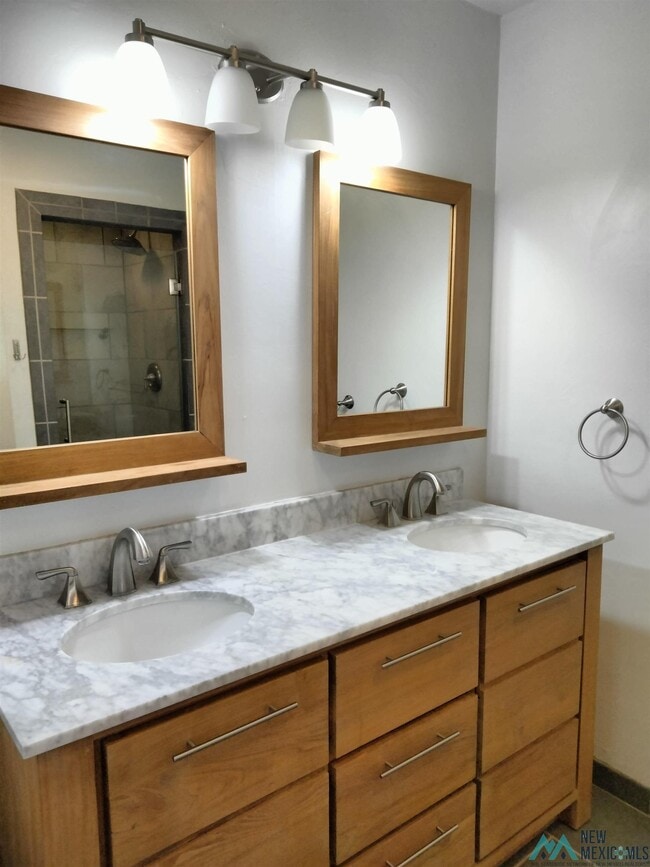 Building Photo - 1808 Arcineiga Dr