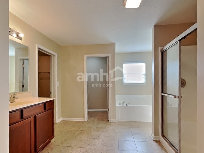 Building Photo - 760 Harvest Ridge Dr