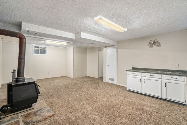 Building Photo - 906 Mansfield Dr
