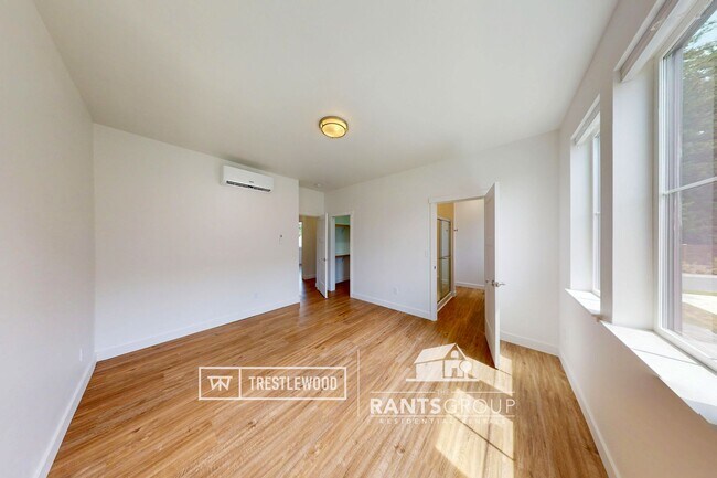 Building Photo - Brand New! Modern Home in Trestlewood – Wh...