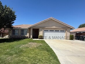 Building Photo - Cul-De-Sac Home