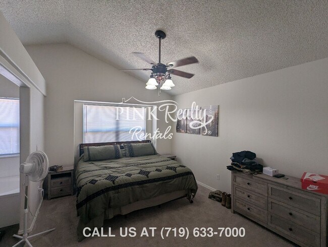 Building Photo - 955 Lords Hill Dr