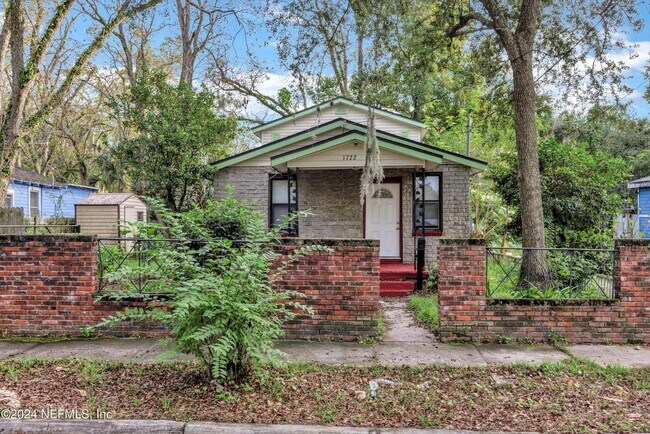 Building Photo - 1722 W 30th St
