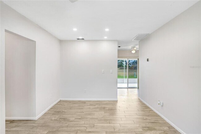 Building Photo - 1311 New Bedford Dr