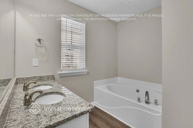 Building Photo - 4904 Heritage Cir