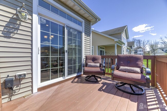 Building Photo - 6 Michelangelo Dr