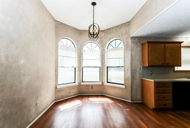 Building Photo - 5822 3rd St