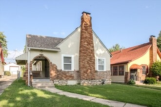 Building Photo - 6210 Agnes Ave