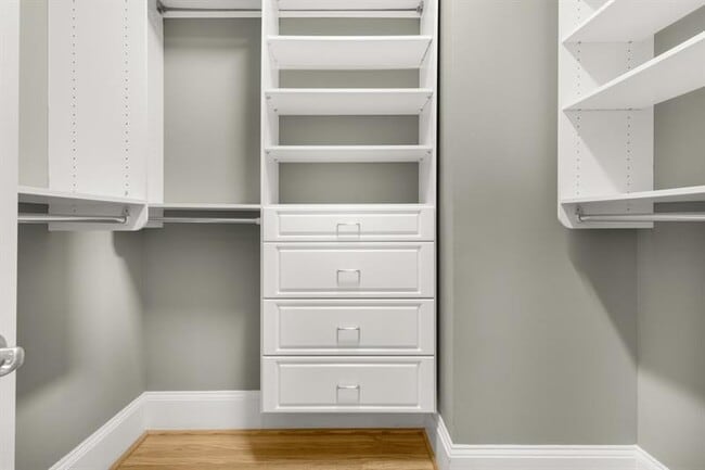 Building Photo - 395 Laurent St NW