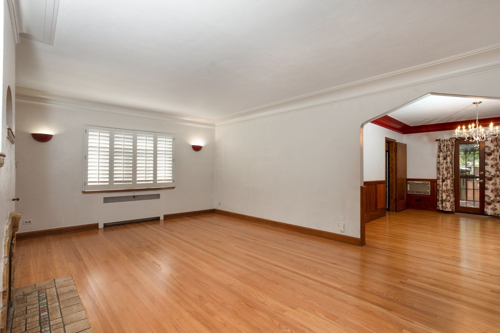 Building Photo - 1065 S Clayton Way