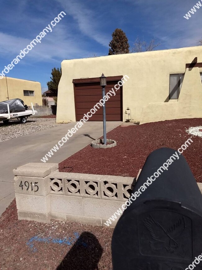 Building Photo - Cozy 3 Bedroom, 2 Bathroom, 1 Car Garage a...