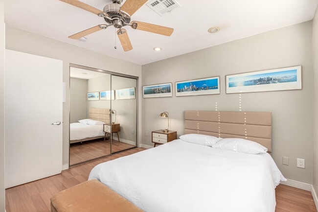 Building Photo - 1850 E Maryland Ave