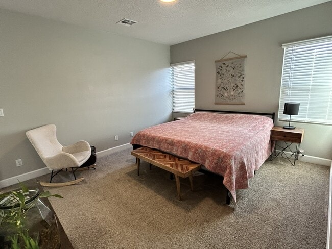 Building Photo - 4313 Lauren Lp NE