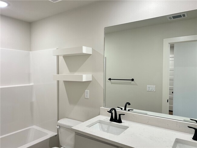 Building Photo - 1715 Cuppett Cir
