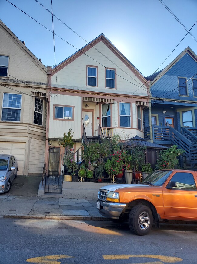 Primary Photo - 120 Highland Ave