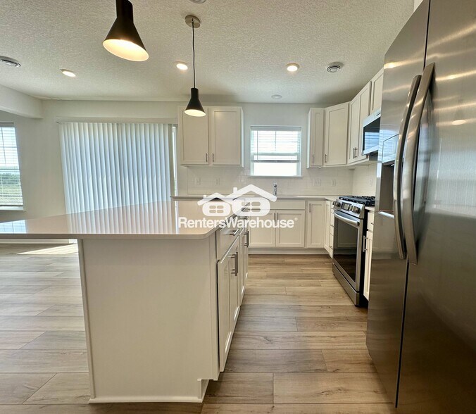 Building Photo - 1065 Jubert Dr