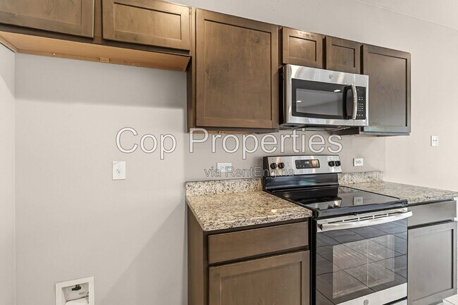 Building Photo - 11103 Belair Dr