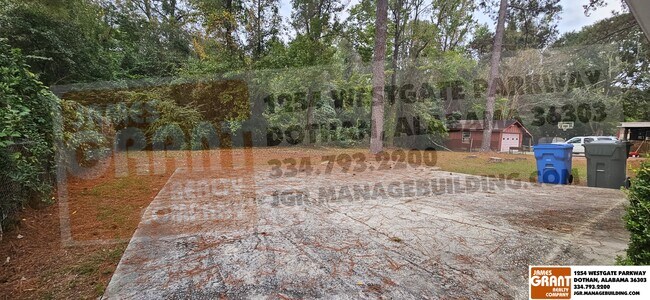 Building Photo - 1616 Randall Rd