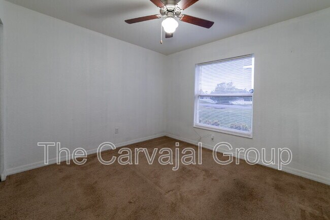 Building Photo - 5107 SW 165th St Rd