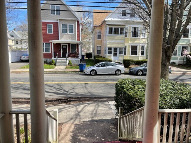 Building Photo - 288 Willow St