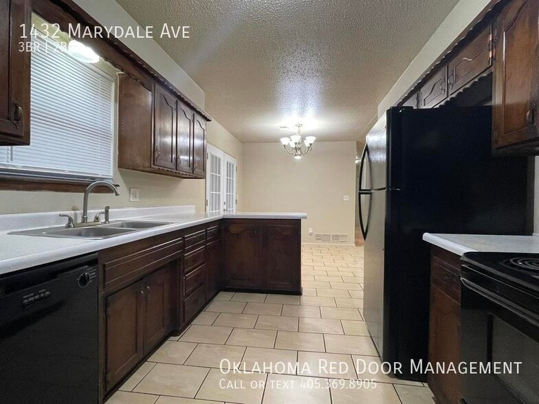 Building Photo - 1432 Marydale Ave