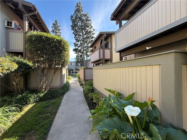 Building Photo - 806 Coriander Dr