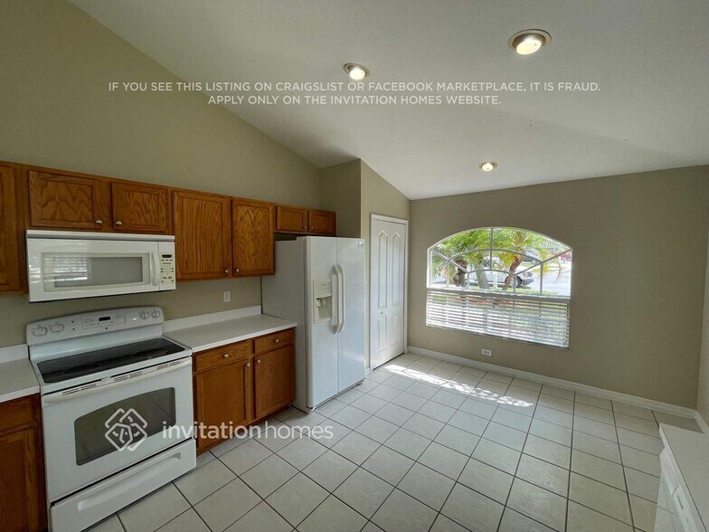 Building Photo - 31530 Triborough Dr