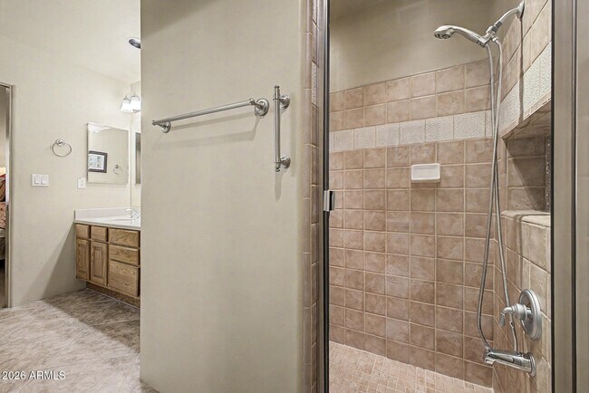 Building Photo - 6540 E Redmont Dr