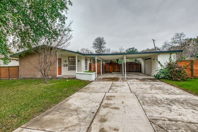 Building Photo - MID-CENTURY MODERN IN BEL MEADE