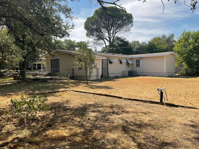 Building Photo - **APPLICATION RECEIVED**  AMAZING 3 bedroom 2 Bath home with detached GARAGE/WORKSHOP in Marble F...