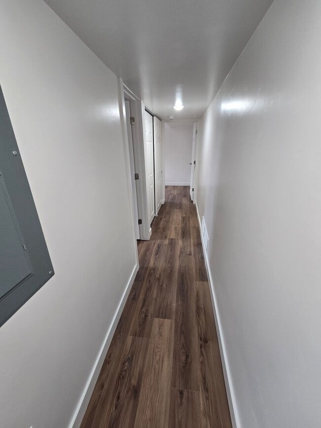 Building Photo - Remodeled 4 Bed, 2 Bath with Double Kitchen & Covered Carport