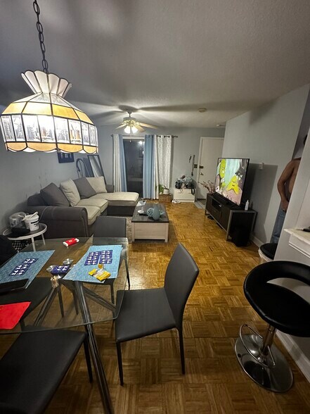 Building Photo - 800 Bearses Way