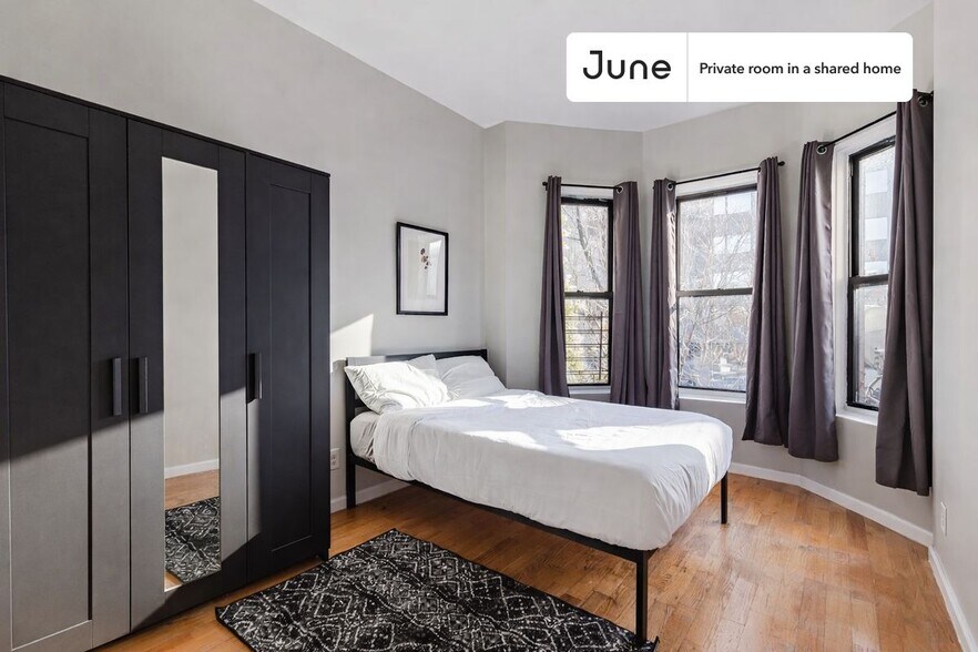 Building Photo - Room in Shared 4 bed/2 bath home