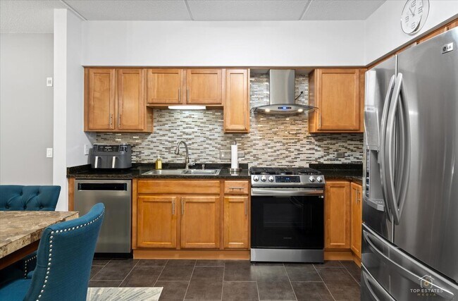 Building Photo - 3501 Wellington Ct