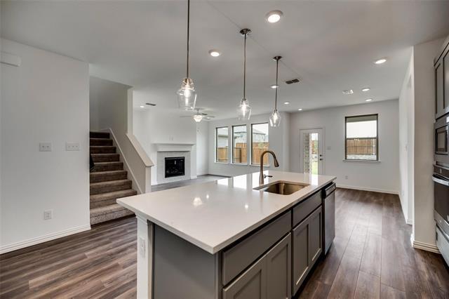 Building Photo - 2209 Grassland Ave