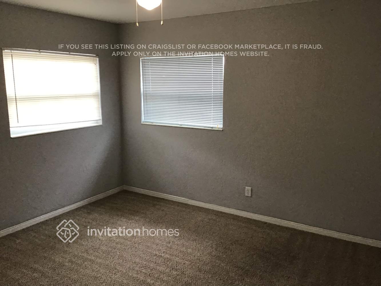 Building Photo - 4059 28th Ave N