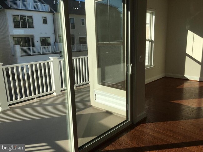 Building Photo - 22591 Amendola Terrace