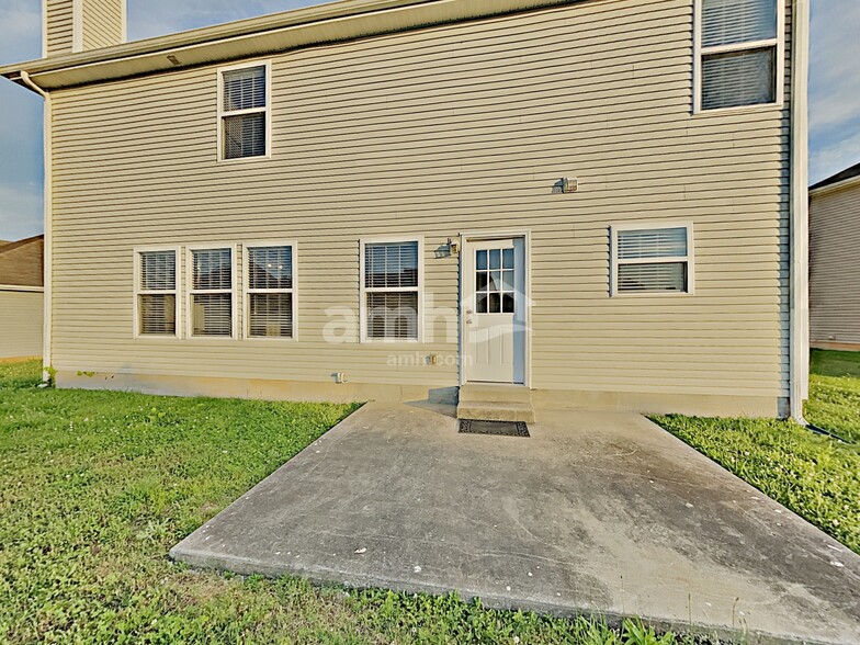 Building Photo - 1327 Bundy Dr