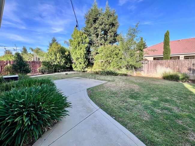 Building Photo - 8622 N Heartland Way