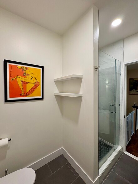 Hall Bathroom Shower - 3532 Park Pl NW