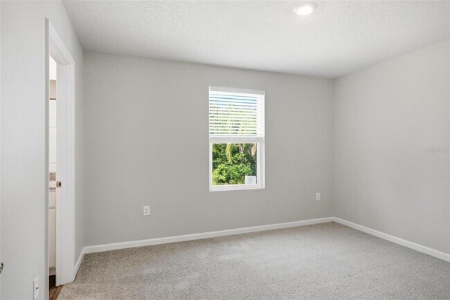 Building Photo - 64 Foxhall Ln