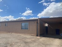 Building Photo - 247 S Cherry Ave